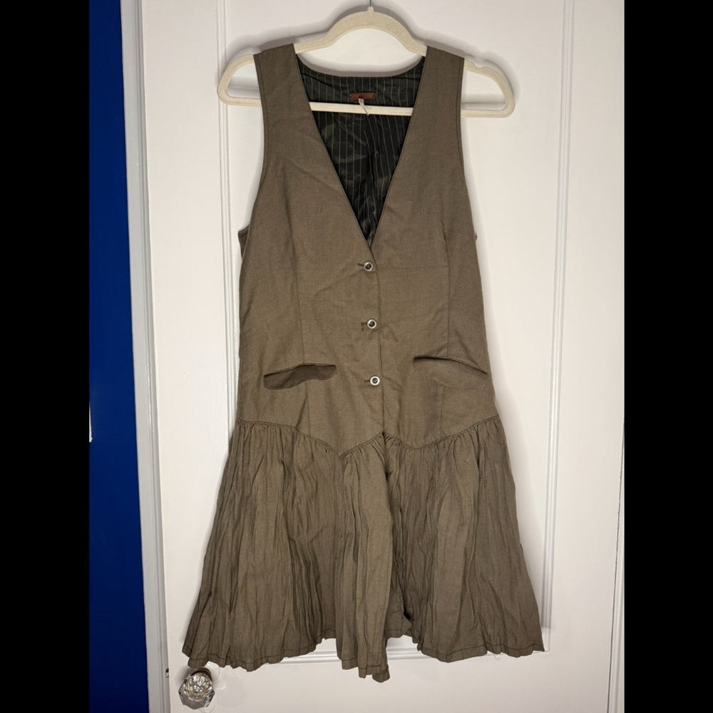 Olive Green Sleeveless Button-Down Dress